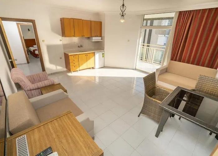 Kleopatra Carmen ألانيا