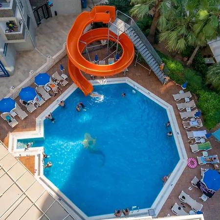 Lägenhetshotell Kleopatra Carmen *